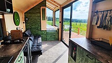 Výhled na louky a lesy u �eského Krumlova