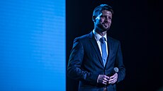 Lídr strany Progresivní Slovensko na tiskové konferenci ve svém volebním štábu...