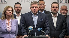 Tisková konference vít�zné strany slovenských voleb Sm�r-SD v �ele s Robertem...