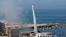 Ozbrojení Palestinci z radikálního hnutí Hamás zaútočili raketami na Izrael....