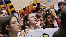 Klimatití aktivisté demonstrovali v desítkách italských mst proti zmn...
