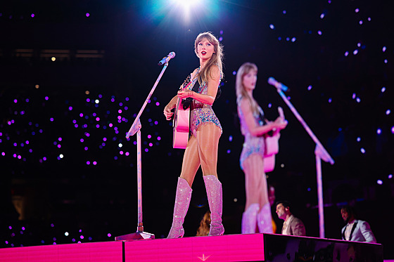 Snimek z koncertního filmu Taylor Swift: The Eras Tour