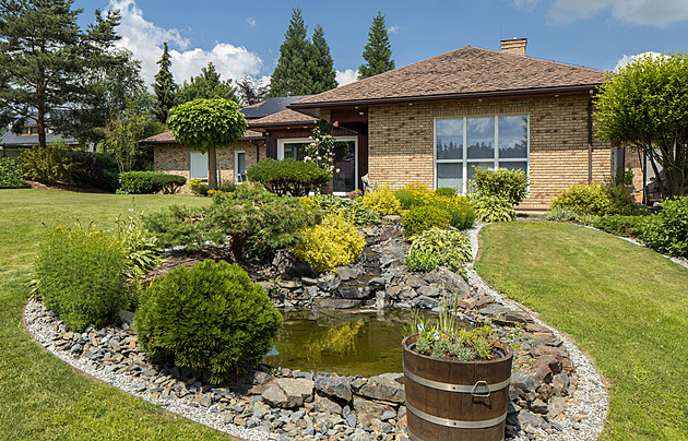 Gábina Partyšová si chválí vychytanou dřevostavbu se slaným bazénem