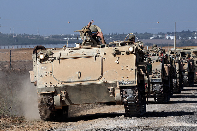 Izrael hlásí novou fázi operace v Gaze. Šéfa OSN eskalace znepokojila