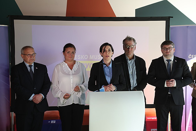 Česko musí zrychlit, říká TOP 09. Euro chce strana nejpozději v roce 2030