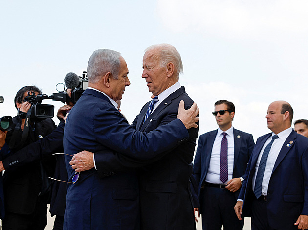 Zasr... chlap. Biden v soukromí sprostě nadával na Netanjahua, tvrdí zdroje