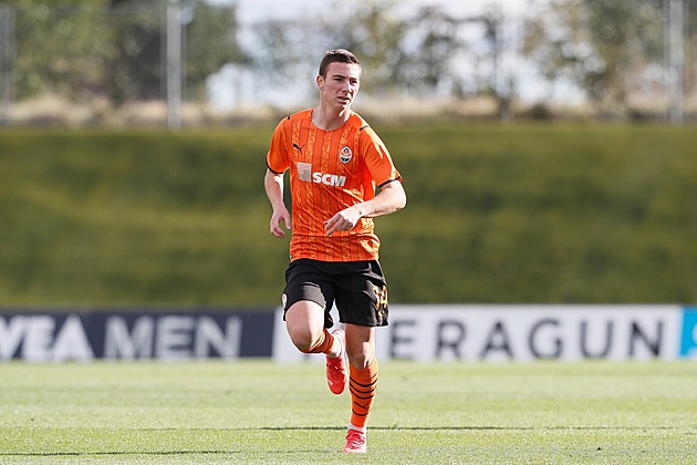 Šachtar řeší kovbojku. Na letišti zmizel nadějný reprezentant, chce azyl v Rusku