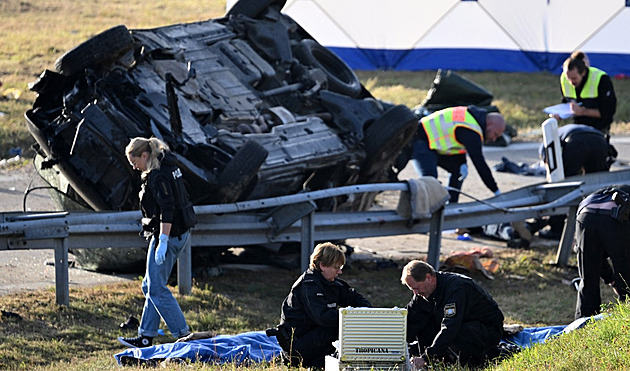 Dodávka unikala policii, u Mnichova zemřelo sedm lidí včetně 6letého dítěte