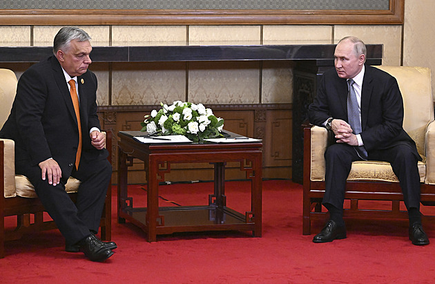 Orbán dorazil na „mírovou misi“ do Moskvy. S Putinem probere Ukrajinu
