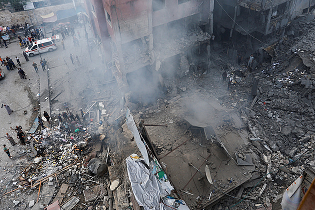 Za každý vybombardovaný dům zabijeme jednoho rukojmího, hrozí Hamás