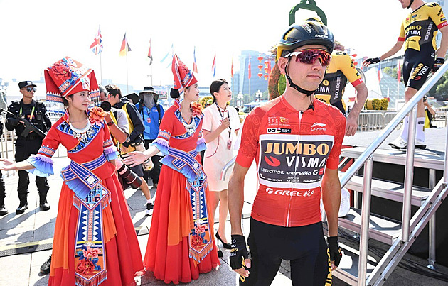 Poslední letošní závod WorldTour vyhrál v Číně nizozemský cyklista Vader