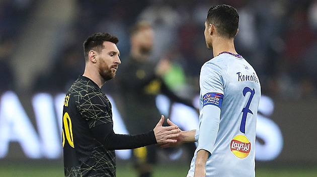 Poslední střet gigantů? Messi s Ronaldem se v únoru utkají na přípravném turnaji