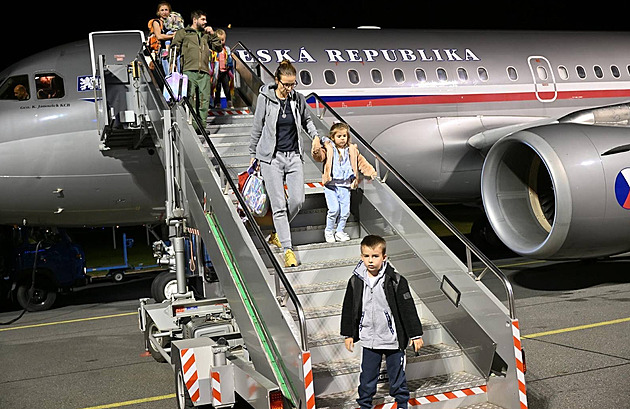 V Praze přistály zbylé tři repatriační lety z Izraele, celkem se vrátilo 228 Čechů