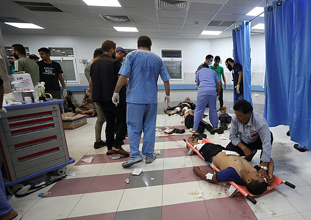 Gaza hlásí stovky mrtvých po náletu na nemocnici. Zasáhli ji džihádisté, tvrdí Izraelci