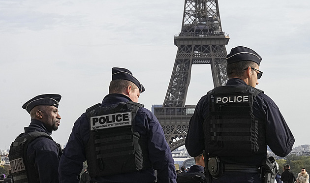 Bombové hrozby ve Francii pokračují. Evakuovat se muselo několik menších letišť