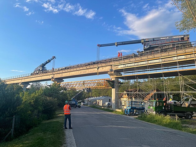 Opravovan most na vlece Jadern elektrrny Dukovany v Rakicch
