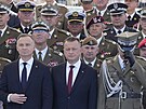 Polský prezident Andrzej Duda (vlevo) a ministr obrany Mariusz Blaszczak na...