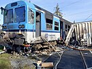 Na elezninm pejezdu v Olomouci narazil osobn vlak do kamionu, pi...