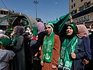Palestinci protestují proti Izraeli ve mst Hebron. (17. íjna 2023)