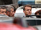 Francouzský prezident Emmanuel Macron na stední kole v Arrasu poté, co zde...