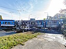 Na �elezni�n�m p�ejezdu v Olomouci narazil osobn� vlak do kamionu, p�i...