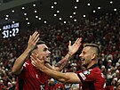 Albántí fotbalisté slaví druhý gól v domácím utkání kvalifikace proti esku.