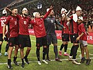 Euforie albánských fotbalist, kteí slaví dleité vítzství nad eským týmem...