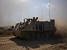 Izraelské tanky míí k hranici s Pásmem Gazy. (13. íjna 2023)