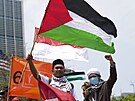 Podporovatelé Palestiny v ulicích indonéské Jakarty (9. íjna 2023)