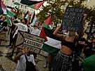 Podporovatelé Palestiny na protestu v Lisabonu (9. íjna 2023)