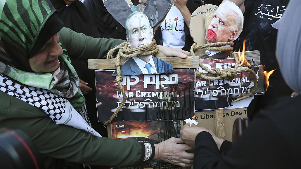Nali viníky. Protestující na jihu Libanonu odsoudili Benjamina Netanjahua a...