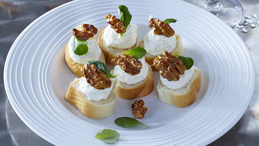 Kenové jednohubky s karamelizovanými oechy