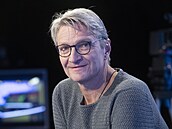 Hostem po�adu Rozst�el je  Jan Sv�rák, filmový re�isér, scenárista a spisovatel.