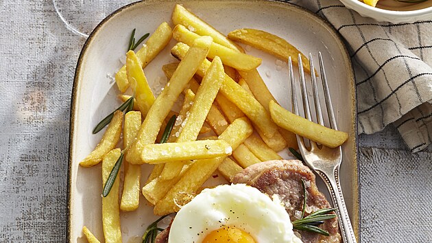 Steak z krovice se s�zen�m vejcem