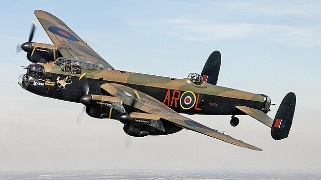 Norman Cyril Jackson Celou operaní tru odlétal na Avro Lancaster.