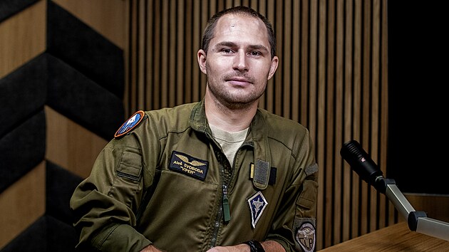 Armádní pilot Ale Svoboda byl hostem podcastu Kontext.