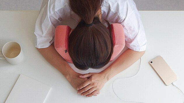 Japonci málo spí, zjistily studie. Šlofík na pracovišti by to mohl napravit