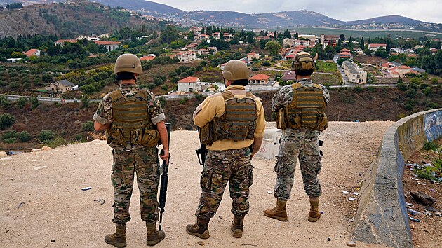 Libanont vojci shlej pes hranice na izraelskou obec Metula. (15. jna 2023)