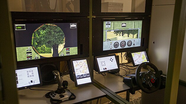 Brnnsk firma VR Group u ptadvacet let vyvj vcvikov simultory, kter poskytuj trnink pilotm i vojkm.