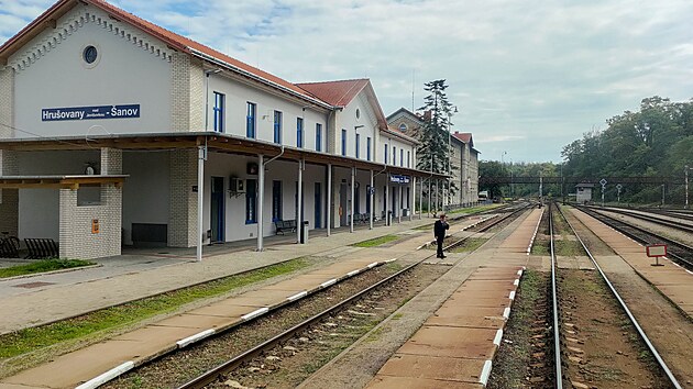 Stanice Hru�ovany nad Jevi�ovkou-�anov