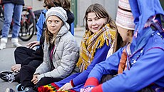 védská ekologická aktivistka Greta Thunbergová (vlevo) se v Oslu zúastnila...