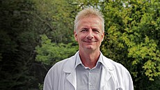 Lékař Karel Krejčí je vedoucím Nefrologického oddělení III. interní kliniky –...
