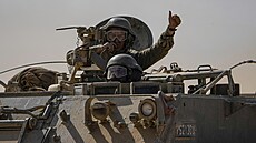 Izraelské tanky u hranic s Pásmem Gazy (13. října 2023)