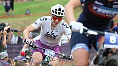 Linda Indergandová v závode Sv�tového poháru na horských kolech