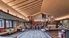 Fotografie zachycující interiér stavby Taliesin West amerického architekta...