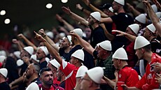 Fanouci albánských fotbalist ped kvalifikaním utkáním proti esku na Air...
