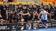 Florbalisté FBC Liberec (v erném ve vítzném domácím derby s eskou Lípou)...