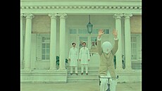 Richard Ayoade, Dev Patel a Ben Kingsley ve filmové povídce Podivuhodný píbh...