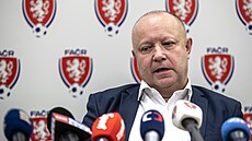 Pedseda fotbalové asociace Petr Fousek vysvtluje, pro výkonný výbor podrel...