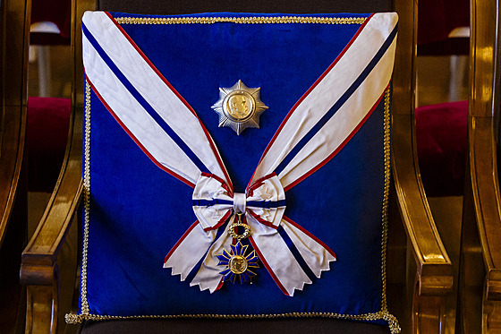 Na Pra�ském hrad� prob�hla zkou�ka p�edávání státních vyznamenání p�i...